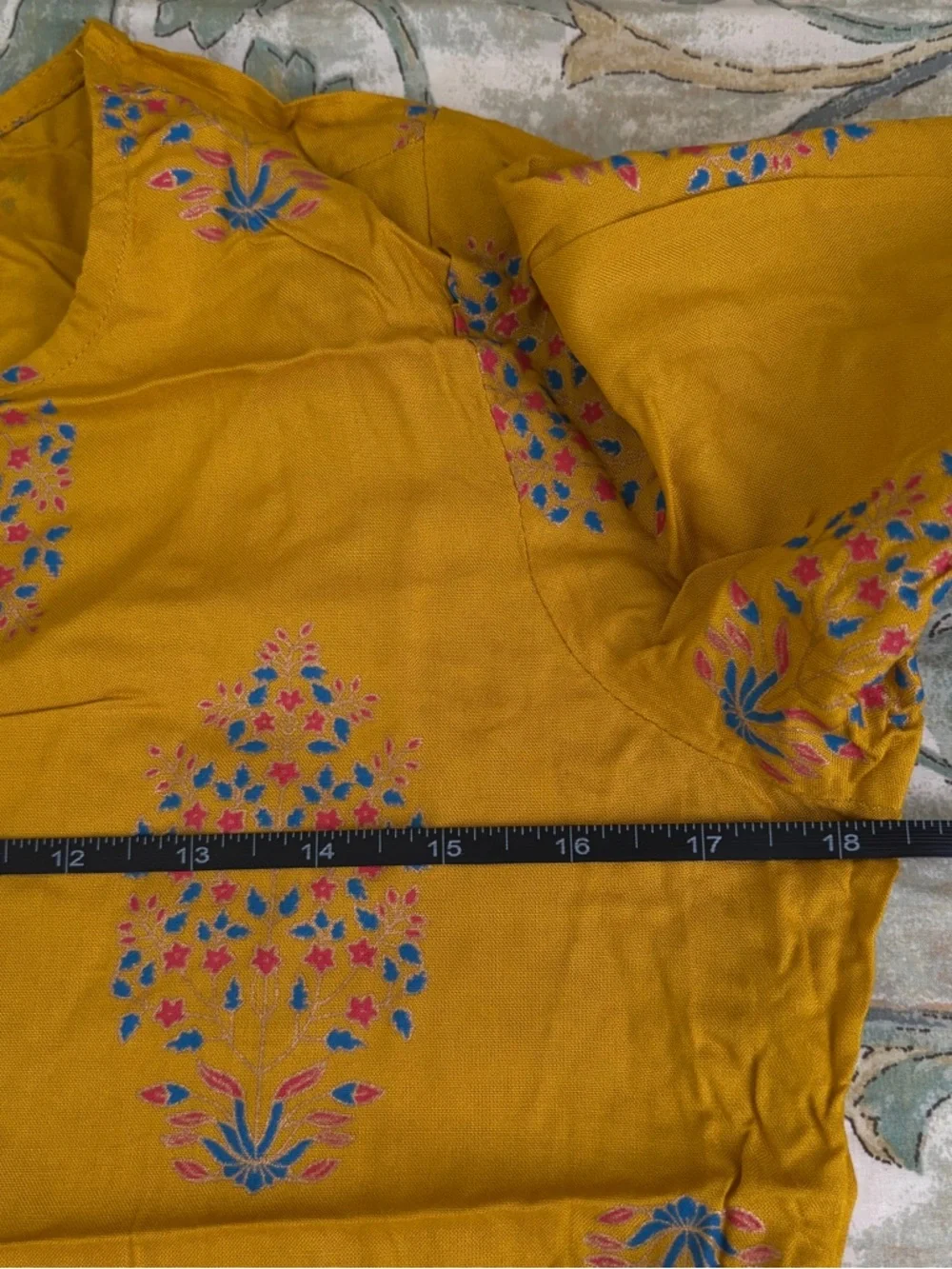 Kurti for Women - Picture 8 of 11